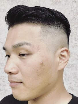 ヘアサロン シュウ 【戸田公園5分/メンズバーバー】オールバックフェード