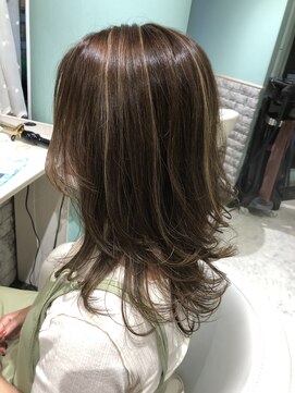 ミエルヘアーエスト 新宿店(mielhair est) ミディアムレイヤー×ハイライト