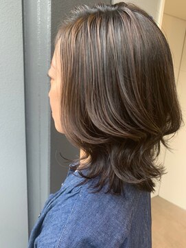 モルニ(MORNI) 白髪ぼかしハイライト_ヌナボブ チャンモリ ボブルフ