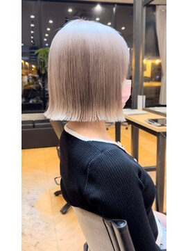 ラヴィズム 松崎店(LUVISM) 10代20代30代ダブルカラー/ミニボブ/インナーカラー/ブリーチ