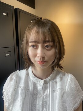 ノウェム バイ シーラス(novem by cirrus) 【seren】グレージュ×レイヤーボブ20代/30代/40代/50代