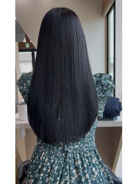 エムスリー ソリス(EMU THREE SOLIS) ダークカラー艶髪