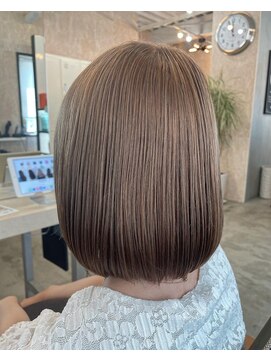 グレープバイン(GRAPEVINES) ボブミルクティーベージュ