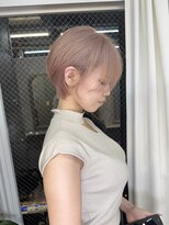 ムード(mood) ショートカット/ミルクティーベージュ/ブリーチ/耳掛けショート