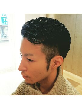 アコロ(acro) ウェービーショート