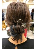 ひと工夫のこなれお団子ヘア