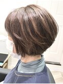 カラーオンブリーチでナチュラルハイライト