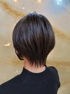 ビグディーサロン(BIGOUDI salon mukonosou) 暗髪大人ショート