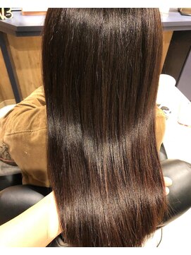 カミケンパセオ(kamiken.paseo) ツヤ感しっとり潤い美髪ストレート大人可愛い【カミケンパセオ】