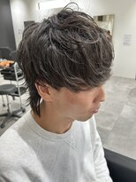 ヒュイル バイ ニアウ(Hwyl by Niau)&nbsp;メンズマッシュウルフパーマニュアンスパーマツーブロック眉毛