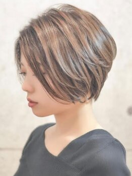 ブルー バード(BLUE BIRD)の写真/“大人っぽさ”を表現してくれる絶妙なバランス感。その中にもトレンドをプラスしたスタイルに―。