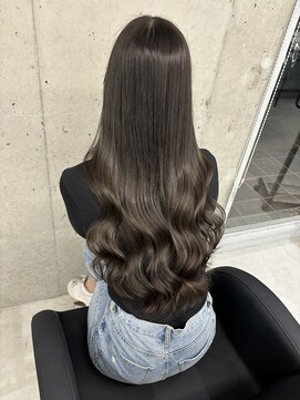 リリアン(ReLien) 艶感ダークグレージュ