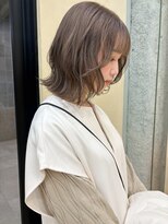 スニュウ(snuw)&nbsp;切りっぱなしボブ小顔カットグレージュミルクティ