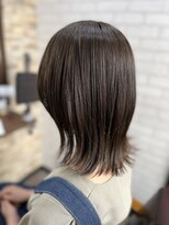 アトリエナガノ(atelier nagano)&nbsp;ニュアンスカラー/センターパート/ツヤ髪スタイル/ブルージュ