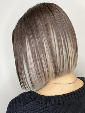 エリーツ(elyts) アンブレラボブ/ケアブリーチ/渋谷/韓国/エクステ/ボブ