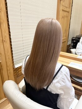 リラ(Rira)の写真/トレンドを意識したカラーで、お洒落の最先端！新しい自分に出会えるカラー提案を。