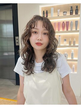 ジョエミバイアンアミ(joemi by Un ami) ミディアムパーマ / レイヤーパーマ / 前髪パーマ