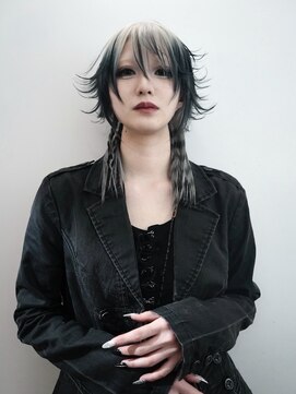 スリー(three) WHITE × BLACK【ルーツカラー】SHAGGY