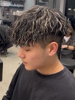 エルマーク 京都駅前(L-MARK)&nbsp;ハイライト/ツイストパーマ/短髪/ツーブロック/men's