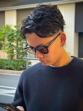 ヒロギンザ 新橋日比谷口店(HIRO GINZA) ナチュラルセンターパート/フェードスタイル