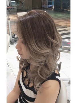 ケンジ 平塚 アネッタ(KENJE annetta) 外国人風☆ホワイトミルクティー