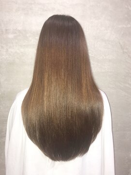 ヘアースタジオ アール(Hair Studio R) 艶を楽しむシンプルスタイル_シルクの手触りロング
