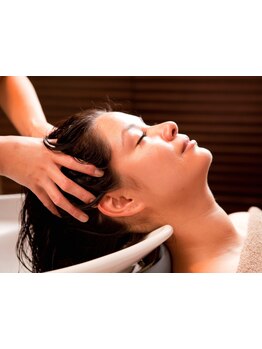 マイクロバブルの力でケアをするSNSで話題の【marbb】取扱い！素髪の美しさを取り戻す極上のヘッドスパ♪