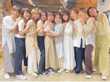 １.初回と違う方に担当してもらうのは可能ですか？２.女性、男性のスタイリストさんを選ぶのは可能ですか？