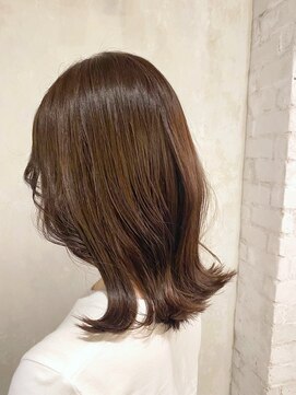 ベルビアンカ(Belle BIANCA) Belle BIANCA こっくりブラウンカラー/外ハネミディ by Yukiho