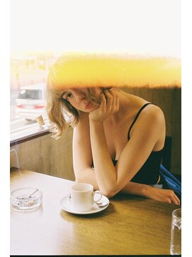 フィルム(film) ボブ ブロンド