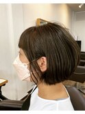 ショートボブ、耳かけ