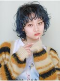 ウルフカット、ネイビーカラー、ブリーチ、オン眉