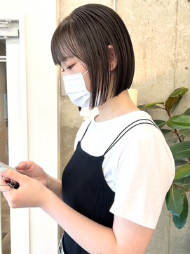 ノエ(noe) 顎ボブ×オリーブグレージュ