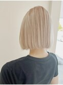 ハイトーンミルクティーベージュ_肩上ボブ