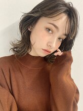 オー(Eau) ◇ナチュラルハイライトカラー×くびれミディアムヘア◇