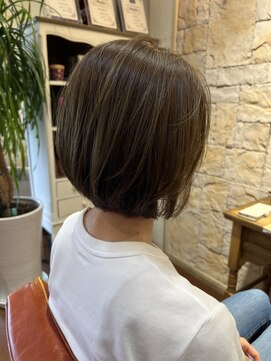 サロン ド ラクサージュ(salon de Luxage) 大人ショートボブ