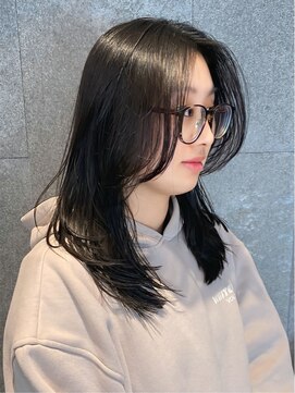 ピークアブー 原宿ハラカド(PEEK-A-BOO) レイヤーハッシュカットカーテンバングミディアム黒髪ヘア