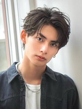 オーシャントーキョー 渋谷神南(OCEAN TOKYO) ツーブロック人気黒髪フェザーショート