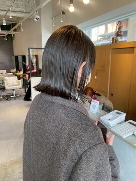 マッシュ グランバーズ 布施(MASHU GRANDVASE) 【東大阪布施】透明感グレージュ×外ハネボブ