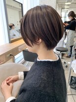 アーロン(aaron)&nbsp;【サロンワーク】スモーキーブラウンのショートボブ。