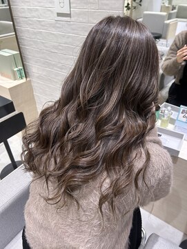 ステア ケース(stair case) 極細コントラストハイライト