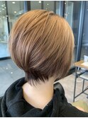ショートボブ
