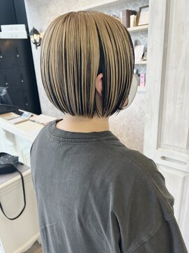 キャアリー(Caary) 福山市美容師求人スタッフ募集中アンブレラカラーミニボブヘア