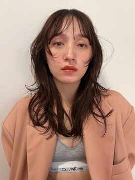 ノーイェス(NOYES) 顔まわりウルフロングレイヤー