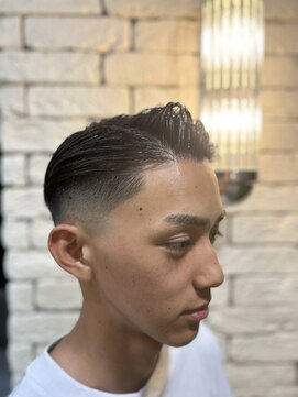 スティーロ 渋谷(Steelo) スキンフェード×サイドパート