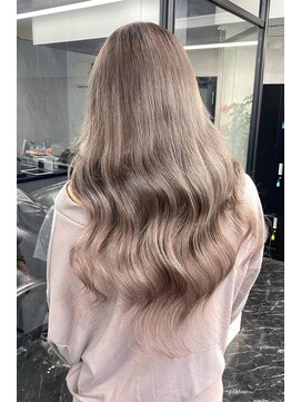 スライバイリアオオサカ(Sly By Ria OSAKA) グレージュ/ケアブリーチ【梅田】【お】