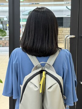 エブリ(evri) 「evri」黒髪 ワンカールミディアム ミディアムボブ毛先パーマ