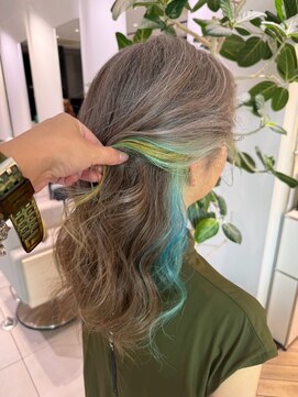 ステア ケース(stair case) 脱白髪染めカラー×インナーカラー