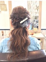 メルア(Merua)&nbsp;ポニーハーフアップ