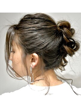 ブゾン(buZon) 【buZon高田馬場】ルーズヘアアレンジ